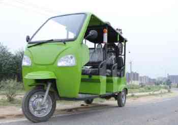 SN Solar Auto E Rickshaw photo 1